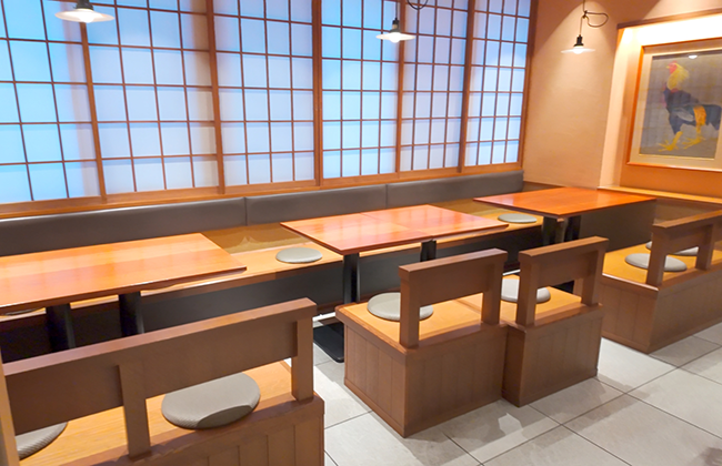 南の間（テーブル 12席）