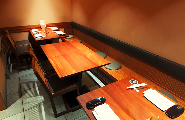 北の間（テーブル12席）